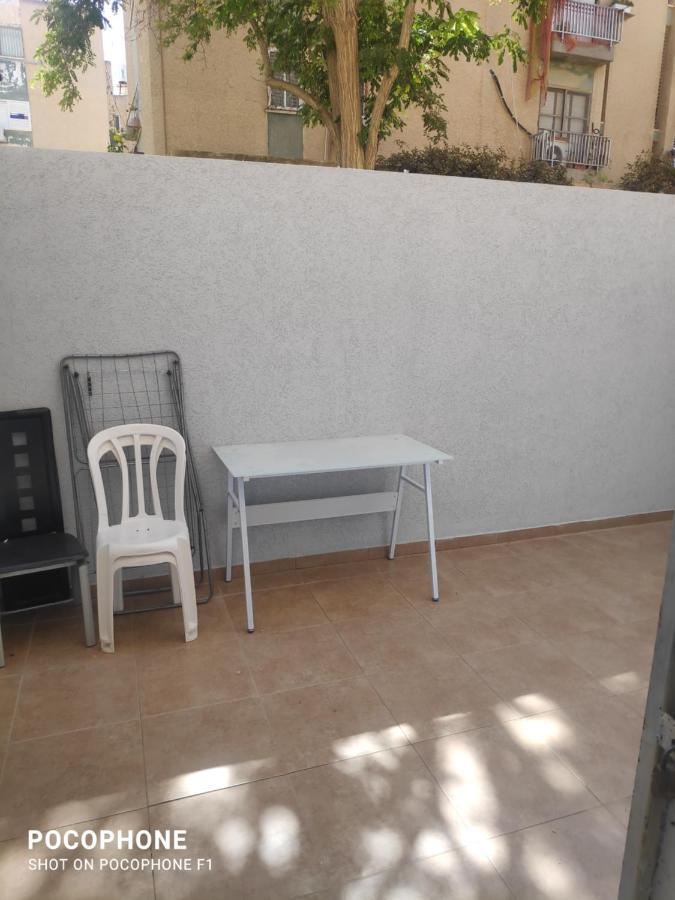 סוויטה של אלון Lägenhet Arad Exteriör bild