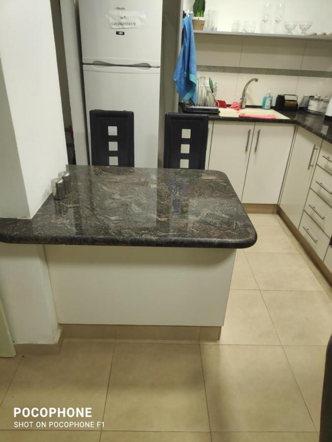סוויטה של אלון Lägenhet Arad Exteriör bild